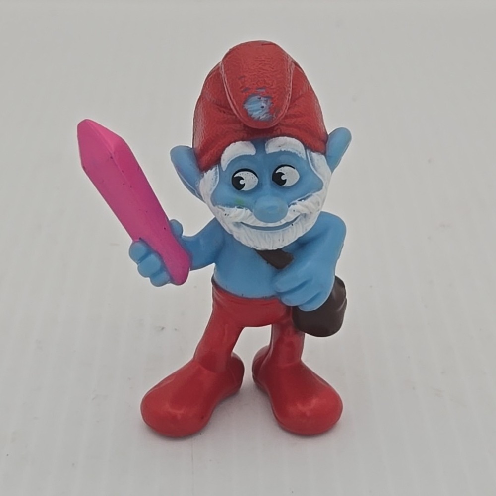 2013 ~ Peyo ~‎ Papa Smurf ~ McDonald's Happy Meal Toy
